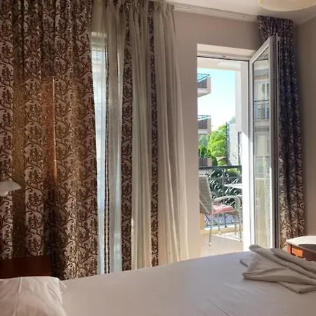 Dawn Park Deluxe Napospart
