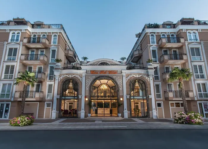 Dawn Park Deluxe Aparthotel