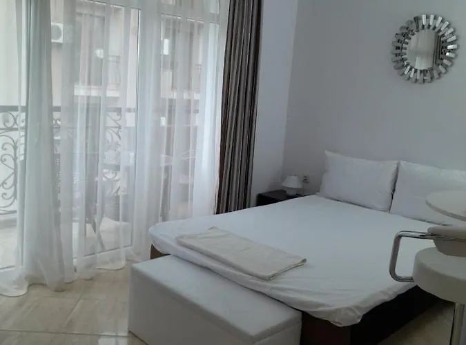 Aparthotel Dawn Park Deluxe 3*