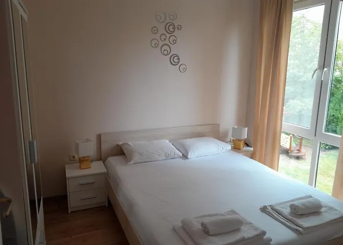 Dawn Park Deluxe Aparthotel 3*