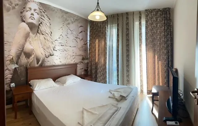 Dawn Park Deluxe Aparthotel