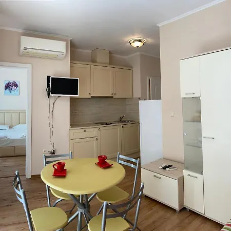 Lägenhetshotell Dawn Park Deluxe Slăntjev Brjag