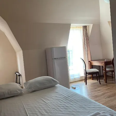 Dawn Park Deluxe Hotel de apartamente 4*