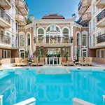 Dawn Park Deluxe Aparthotel 3*