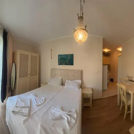 Dawn Park Deluxe Hotel apartamentowy