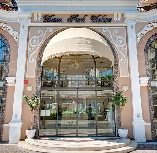 Dawn Park Deluxe Hotel de apartamente 4*