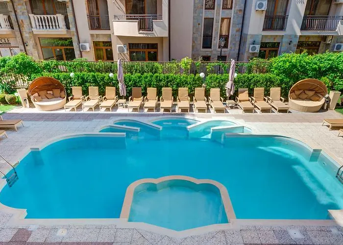 黎明公园豪华公寓式酒店