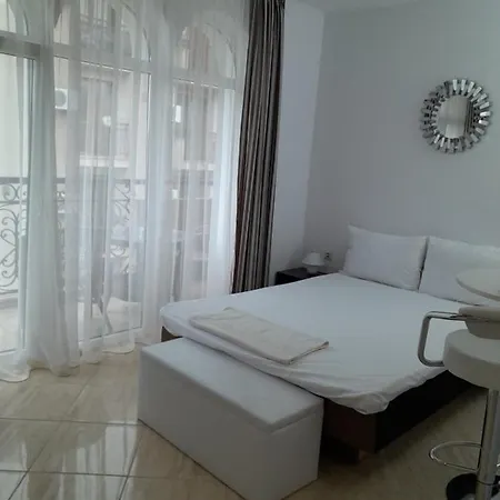Aparthotel Dawn Park Deluxe 3*