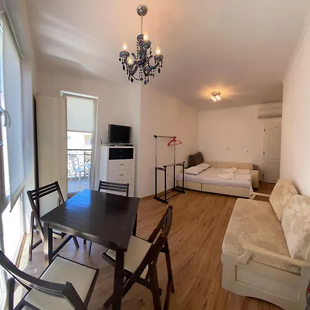 アパートホテル Dawn Park Deluxe