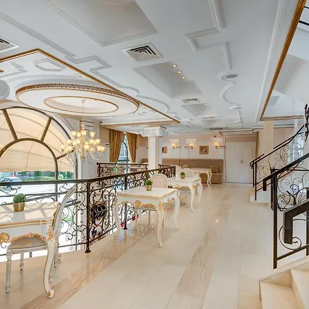 アパートホテル Dawn Park Deluxe 4*